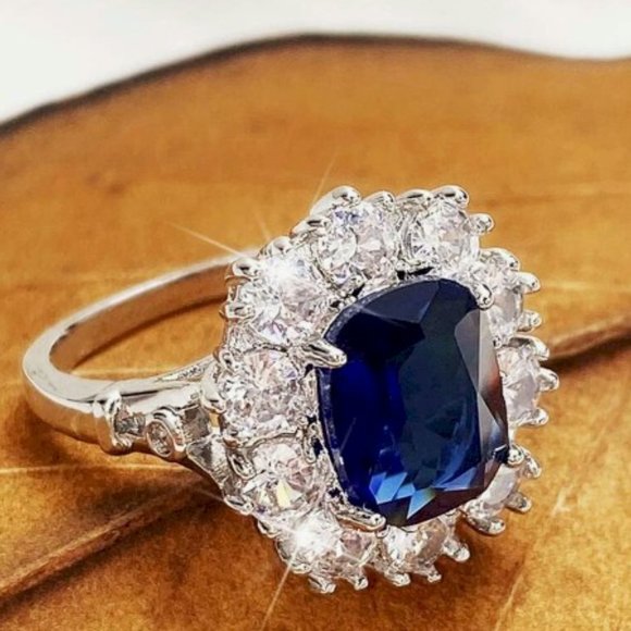 Princess Diana Style Lab Created Sapphire Cubic Zirconia Ring Size 7 - Picture 6 of 6